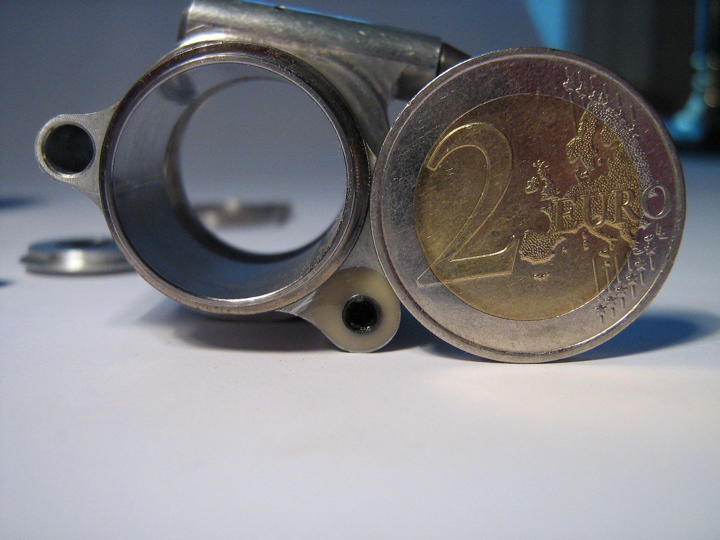 F1 Pneumatic Valve Spring, a closer look